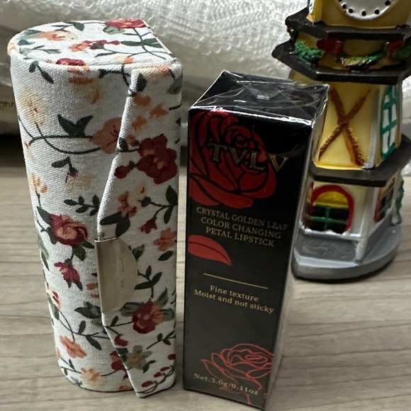 TVLV Accessories - LAST 1! Floral Case & Lipstick - PH color changing lipstick. 🆕